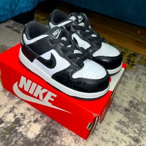 NIKE DUNK LOW